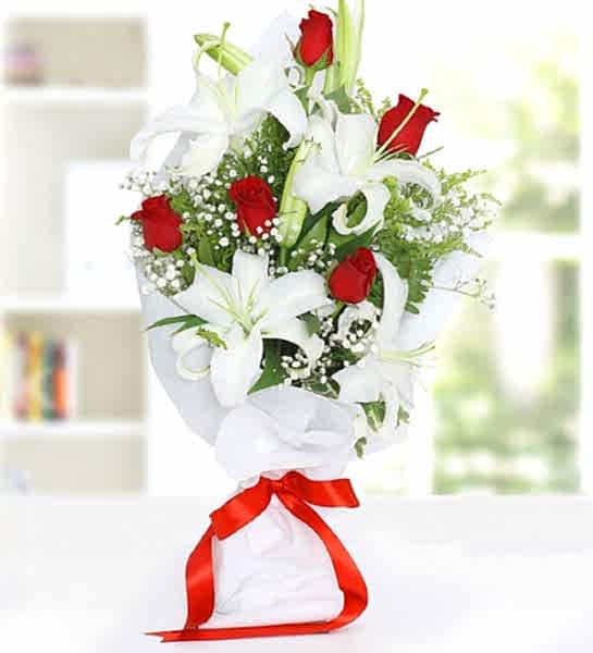 Gül ve Lilyum Buketi